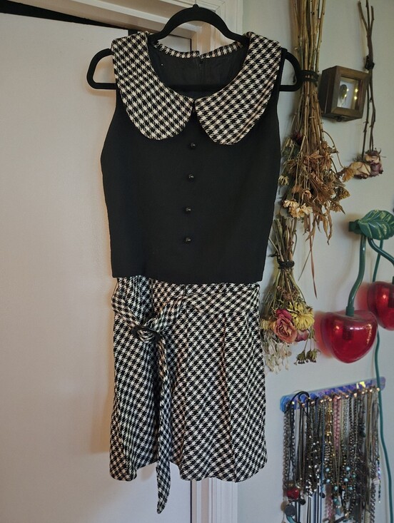 Dresses & Skirts - Vintage 1960s Drop Waist Tweed Houndstooth Collar Dress